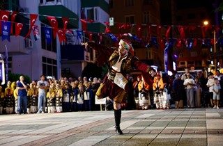 Siyah İnci İçin Görkemli Festival Başladı